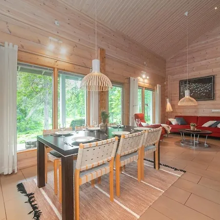 Lumikenkae - Cozy Retreat & Private Sauna Villa *