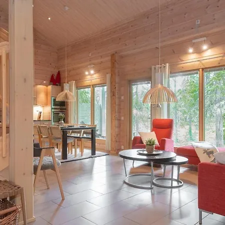 Villa Lumikenkae - Cozy Retreat & Private Sauna Kuusamo