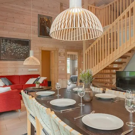 Villa Lumikenkae - Cozy Retreat & Private Sauna *