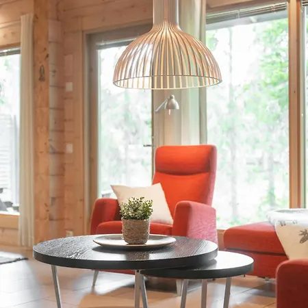 Villa Lumikenkae - Cozy Retreat & Private Sauna *