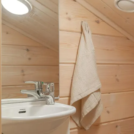 Lumikenkae - Cozy Retreat & Private Sauna