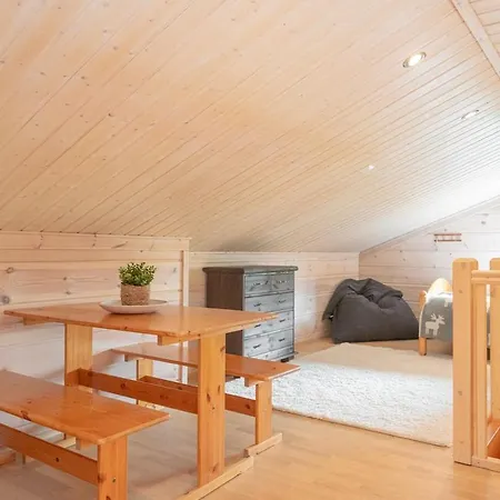 Villa Lumikenkae - Cozy Retreat & Private Sauna