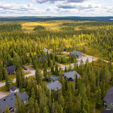 Lumikenkae - Cozy Retreat & Private Sauna Villa *
