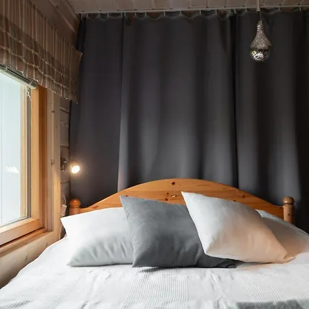 Lumikenkae - Cozy Retreat & Private Sauna *