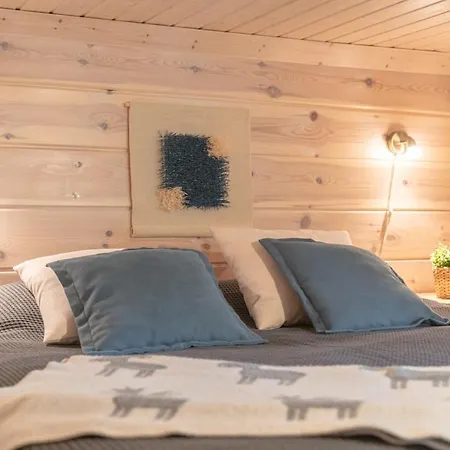 Lumikenkae - Cozy Retreat & Private Sauna