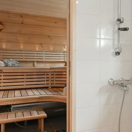 Lumikenkae - Cozy Retreat & Private Sauna Villa